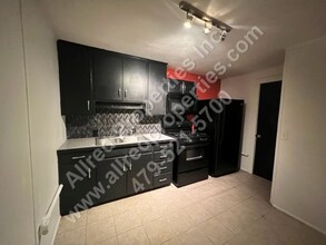 129 Boles St-Unit -BOLES129 C-1 in Fayetteville, AR - Building Photo - Building Photo