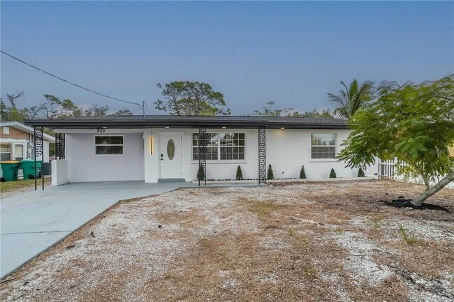 985 Liberty St in Englewood, FL - Building Photo - Building Photo