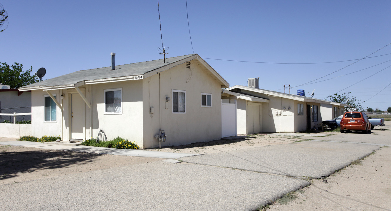 18164 Jonathan St in Adelanto, CA - Building Photo