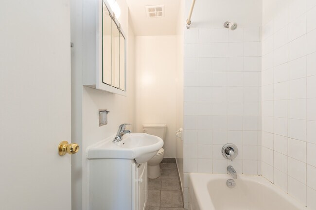 4355 Jane St in Toronto, ON - Building Photo - Building Photo