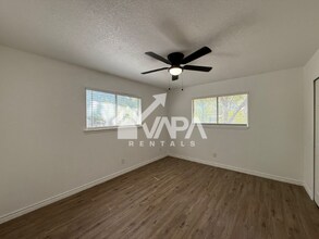 6726 Alan Hale Dr in San Antonio, TX - Foto de edificio - Building Photo