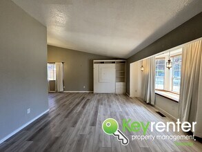 611 Rice Ct in Steilacoom, WA - Building Photo - Building Photo