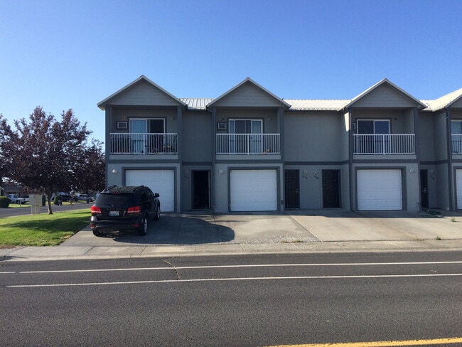property at 1010 3rd Ave NE