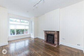 2005 W Race Ave, Unit 2 in Chicago, IL - Building Photo - Building Photo