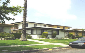 2801 W Rosecrans Ave Apartamentos