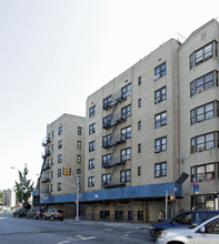 261 E Kingsbridge Rd in Bronx, NY - Building Photo - Building Photo