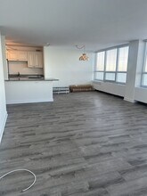 4800 S Chicago Beach Dr in Chicago, IL - Foto de edificio - Building Photo