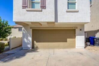 1322 S Owl Dr in Gilbert, AZ - Building Photo - Building Photo