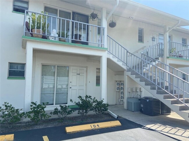 property at 8303 Bardmoor Blvd