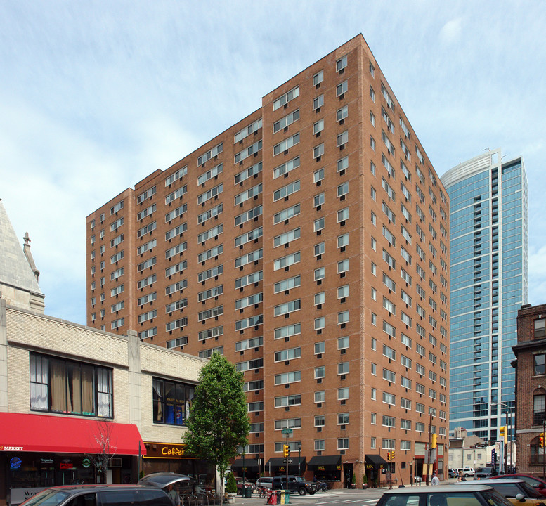 River West Condominiums in Philadelphia, PA - Foto de edificio