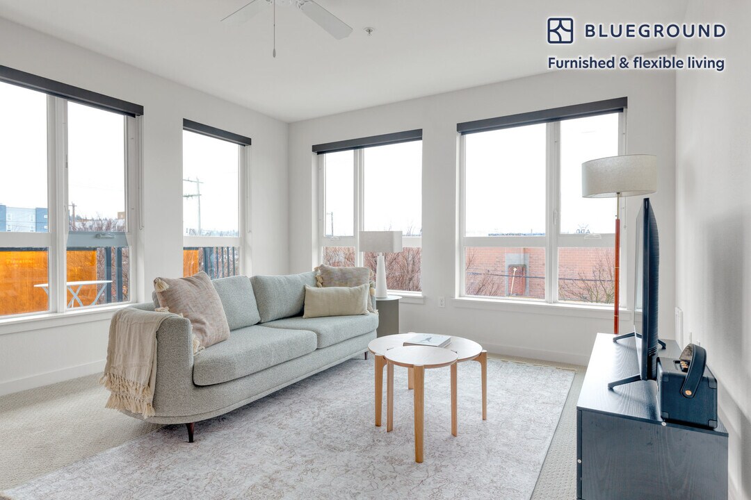 5555 14th Ave NW-Unit -FL3-ID329 in Seattle, WA - Building Photo