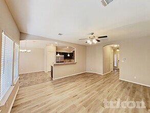 525 Beechgrove Terrace in Fort Worth, TX - Building Photo - Building Photo