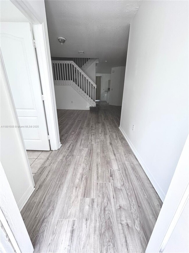 4356 NW 116th Ave in Doral, FL - Building Photo - Building Photo