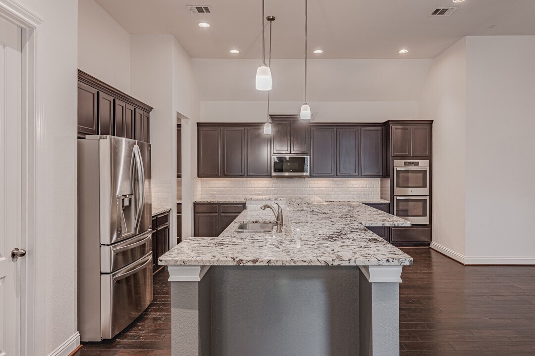 112 Sundown Ridge Pl in Tomball, TX - Building Photo