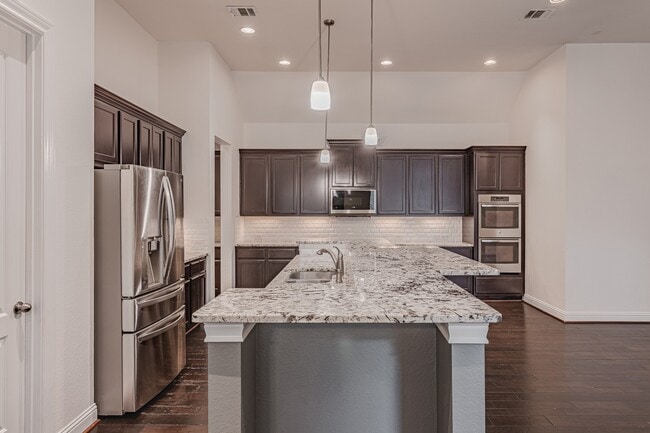 property at 112 Sundown Ridge Pl
