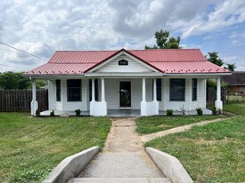 1117 2nd St in Radford, VA - Building Photo