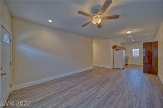 1040 S Nail Crk Ct in Pahrump, NV - Building Photo - Building Photo