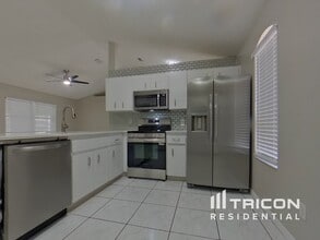 3044 Juniper Dr in Edgewater, FL - Building Photo - Building Photo