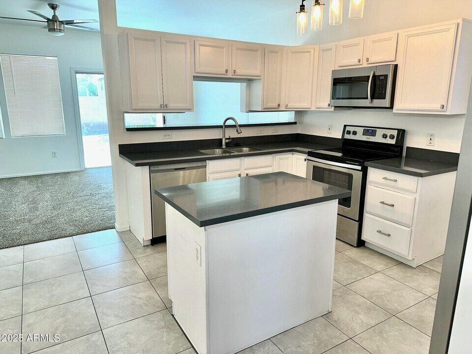 1210 S 121st Dr in Avondale, AZ - Building Photo