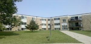 South View Apartments in Fargo, ND - Building Photo