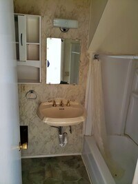 387 State St N, Unit 3 photo'