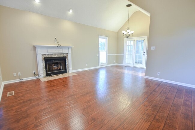 807 Isaac Dr in Clarksville, TN - Building Photo - Building Photo