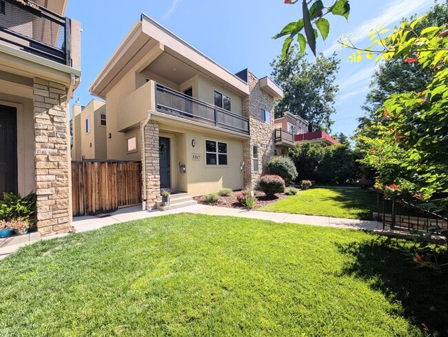 property at 3317 W Hayward Pl