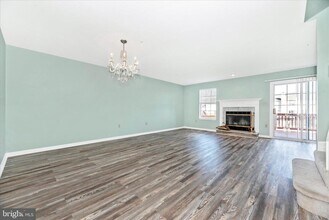 7130 Oberlin Cir in Frederick, MD - Building Photo - Building Photo