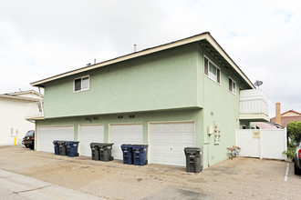 7272 Toulouse Dr in Huntington Beach, CA - Building Photo - Building Photo