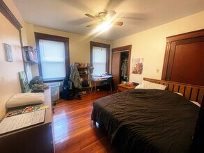 2 Hillside St, Unit 1 in Boston, MA - Building Photo - Building Photo