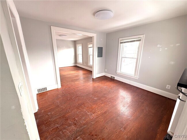 90 Washington St in Auburn, NY - Building Photo - Building Photo