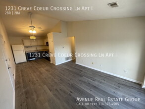 1231 Creve Coeur Crossing Ln in Chesterfield, MO - Building Photo - Building Photo