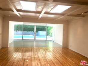 4031 Hollyline Ave in Los Angeles, CA - Building Photo - Building Photo