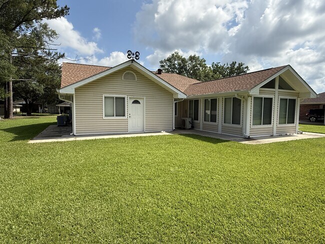 17340 Vutera Dr in Hammond, LA - Building Photo - Building Photo