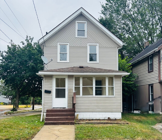 property at 2259 5th St SW