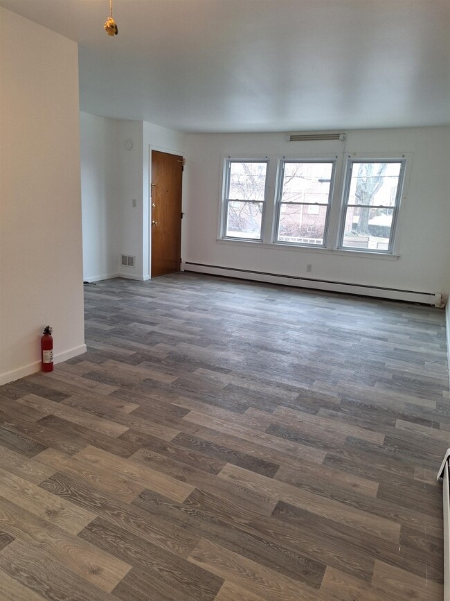 169 W 51st St in Bayonne, NJ - Building Photo - Building Photo