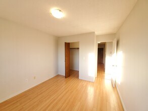 5135 Newton St in Burnaby, BC - Building Photo - Building Photo