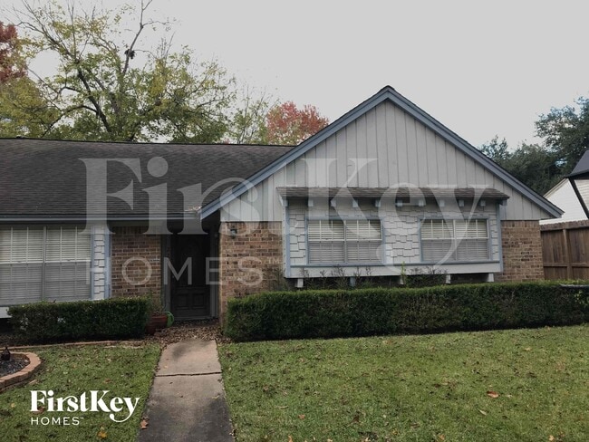 property at 222 Magic Oaks Dr