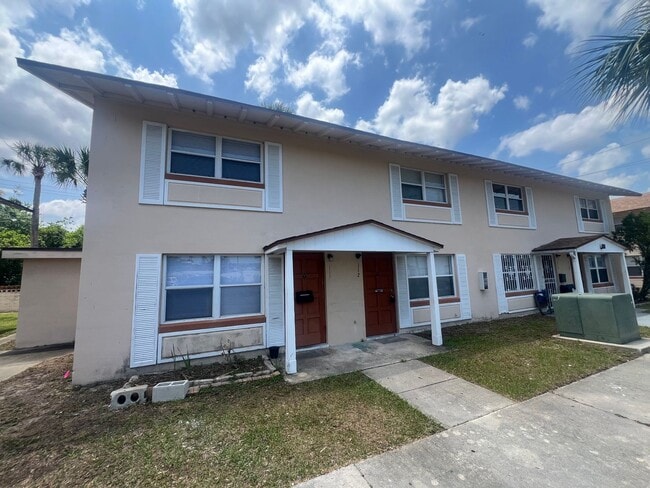 property at 1600 S Palmetto Ave