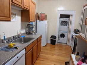 79 Kinnaird St, Unit 1 in Cambridge, MA - Building Photo - Building Photo
