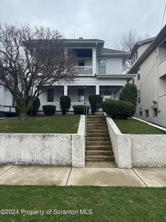 2208 Adams Ave in Scranton, PA - Building Photo - Building Photo