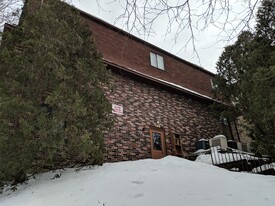 418 S Van Buren St, Unit 1