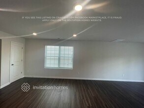 5117 Spring Breeze Blvd in Charlotte, NC - Building Photo - Building Photo