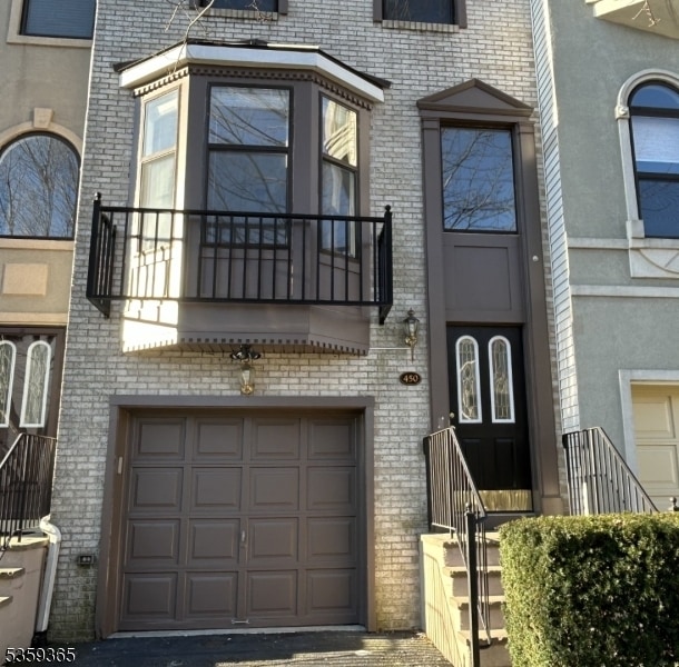 450 Hartford Dr in Nutley, NJ - Building Photo - Building Photo