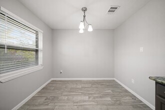 5013 Camden Ln in Pearland, TX - Building Photo - Building Photo