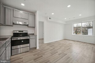 1642 16th St SE in Washington, DC - Building Photo