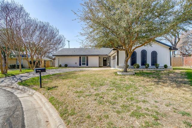 2017 Garden Oaks Dr in Arlington, TX - Building Photo - Building Photo