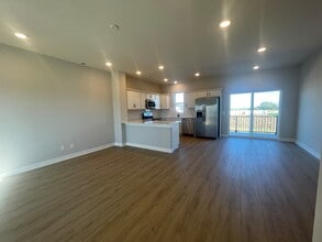 4605 Leawood Ct in Papillion, NE - Building Photo - Building Photo