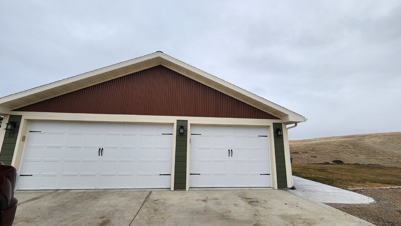 17 Box Elder Ln in Great Falls, MT - Building Photo