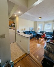 107 Queensberry St, Unit 14 in Boston, MA - Foto de edificio - Building Photo